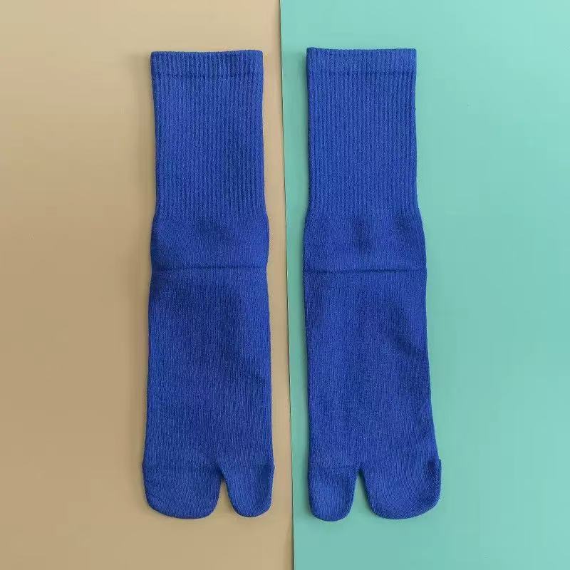 キャンディカラーのミドル丈タビソックス、柔らかいリブ編みのつ - Toe Sock Split のレビューと価格