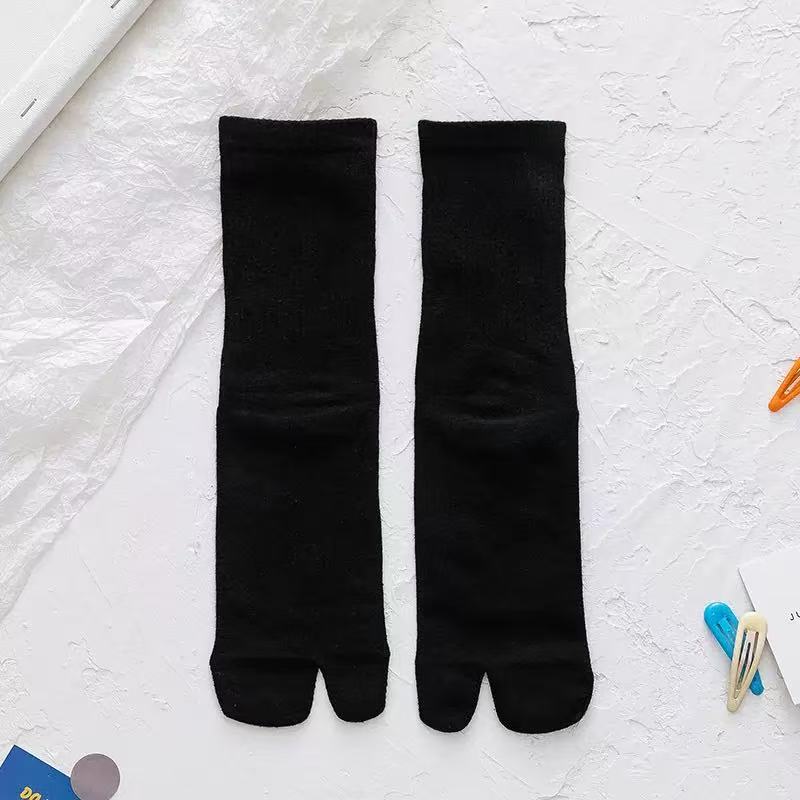 キャンディカラーのミドル丈タビソックス、柔らかいリブ編みのつ - Toe Sock Split のレビューと価格