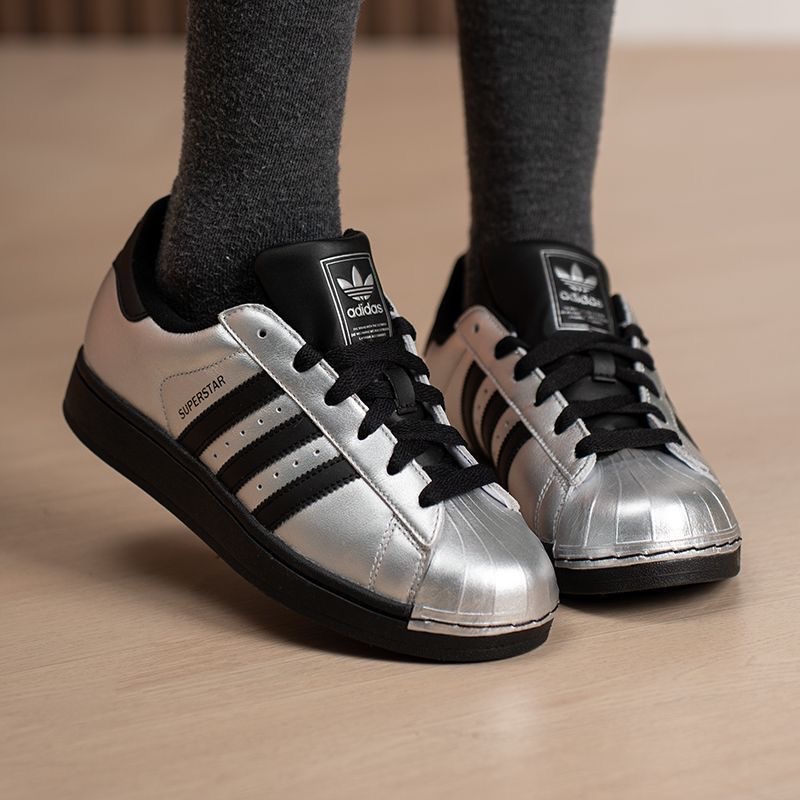 アディダス オリジナルス スーパースター 2。快適でフィット - Adidas Shoes Superstar のレビューと価格